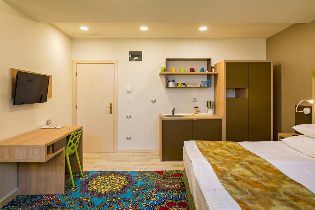 Blumenhaus Sibiu Aparthotel Ngoại thất bức ảnh
