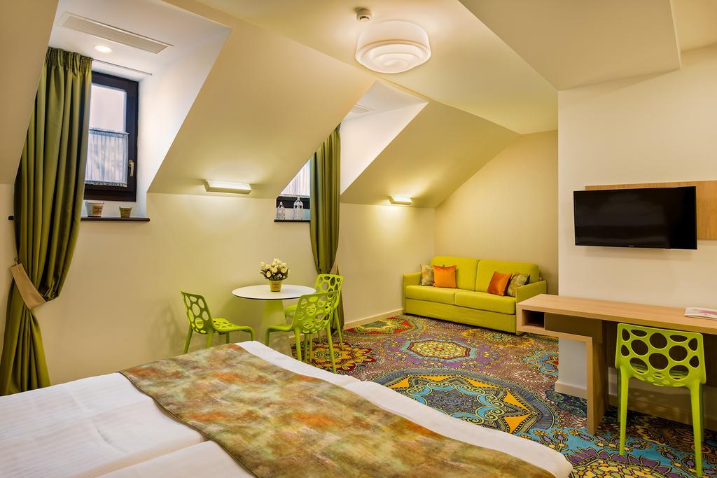 Blumenhaus Sibiu Aparthotel Ngoại thất bức ảnh