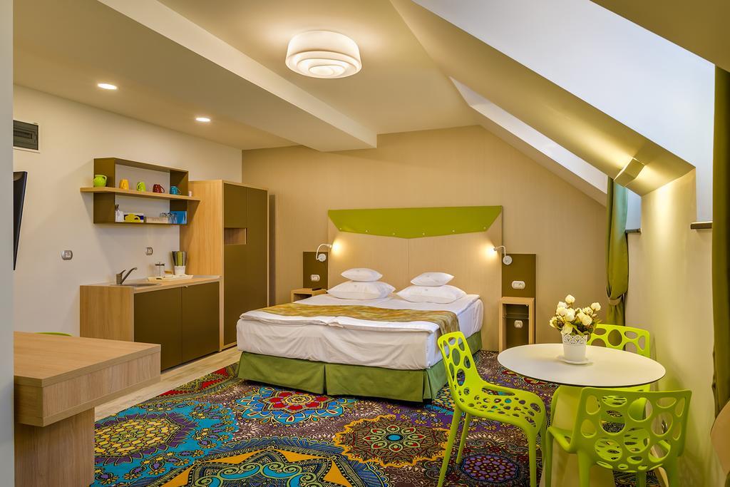 Blumenhaus Sibiu Aparthotel Ngoại thất bức ảnh