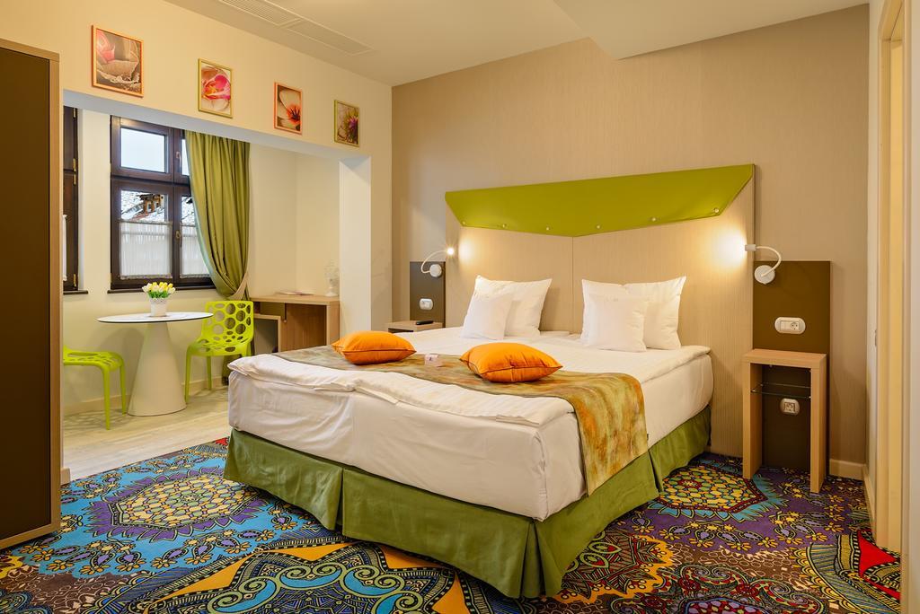 Blumenhaus Sibiu Aparthotel Ngoại thất bức ảnh