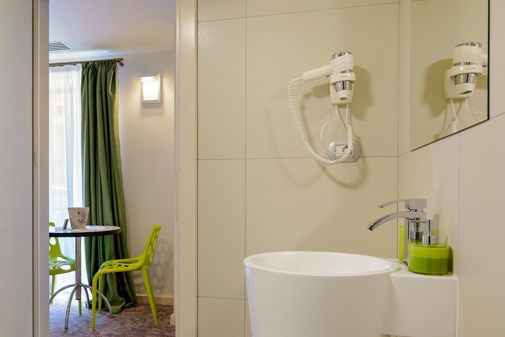 Blumenhaus Sibiu Aparthotel Ngoại thất bức ảnh