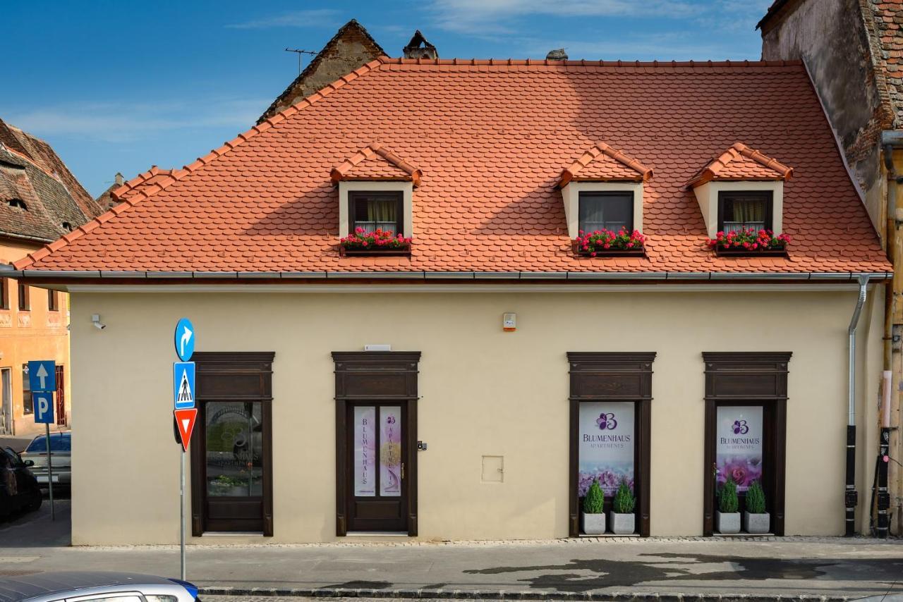 Blumenhaus Sibiu Aparthotel Ngoại thất bức ảnh