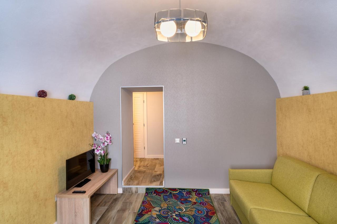 Blumenhaus Sibiu Aparthotel Ngoại thất bức ảnh